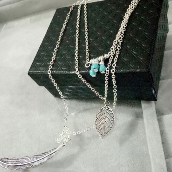 **BRANWEN* Silver Feather Multilayer Necklace - Picture 3 of 4